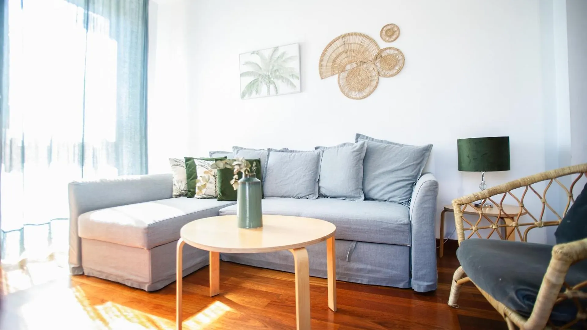 Azz Sevilla Torre De La Plata Apartamentos Apartment
