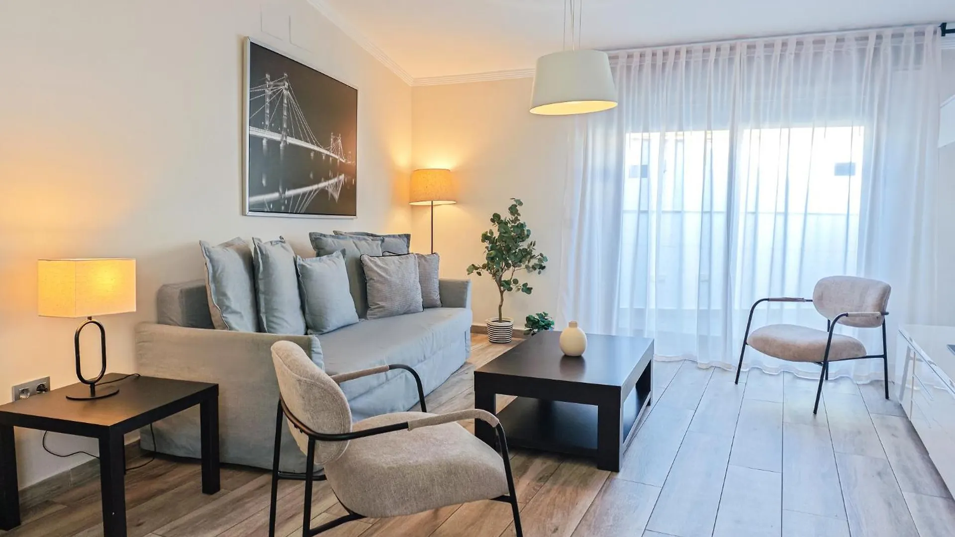 Azz Sevilla Torre De La Plata Apartamentos Apartment Seville